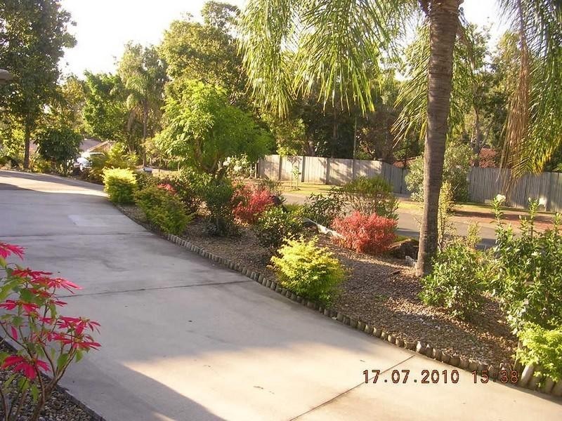 2/17 Chaplin Crescent, Oxenford QLD 4210