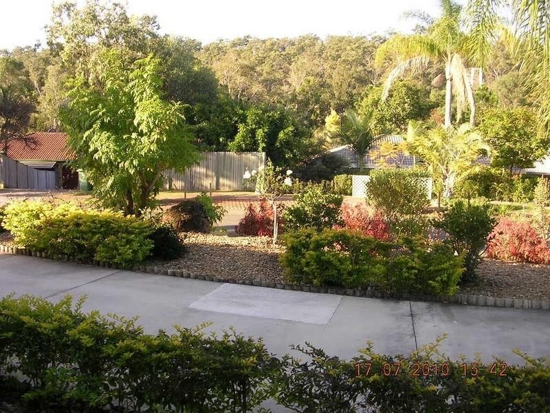 2/17 Chaplin Crescent, Oxenford QLD 4210