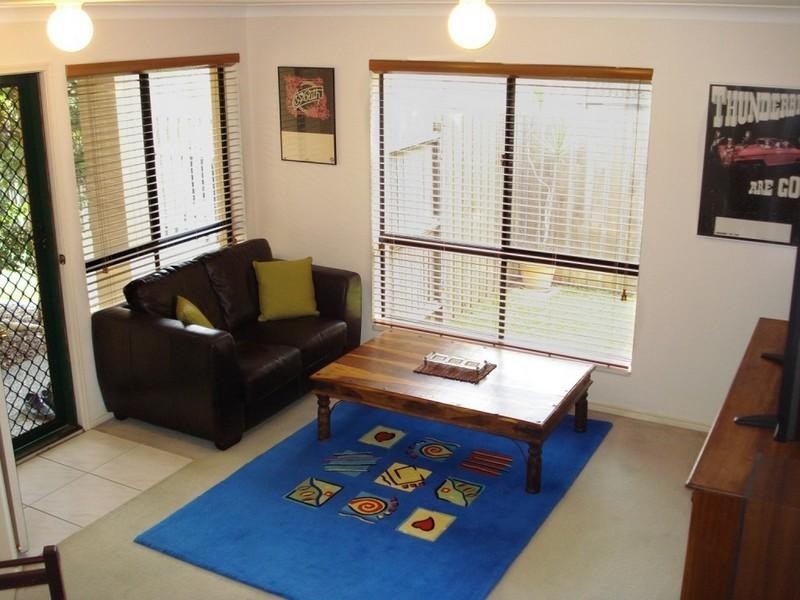 11/156 Greenacre Drive, Arundel QLD 4214