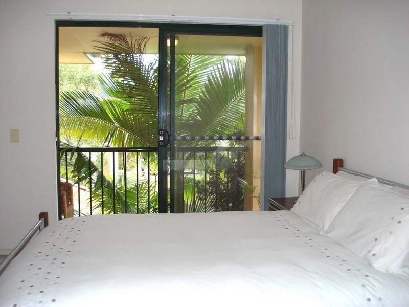 11/156 Greenacre Drive, Arundel QLD 4214