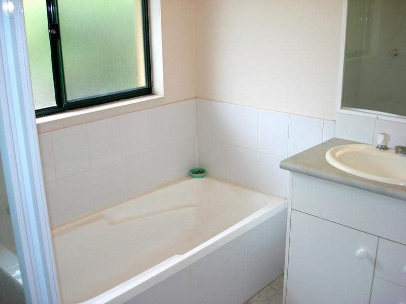 11/156 Greenacre Drive, Arundel QLD 4214