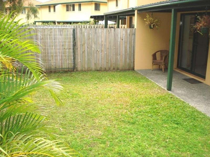 11/156 Greenacre Drive, Arundel QLD 4214