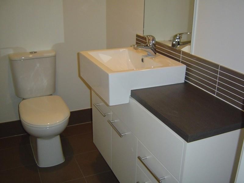 4/111 Pohlman Street, Southport QLD 4215