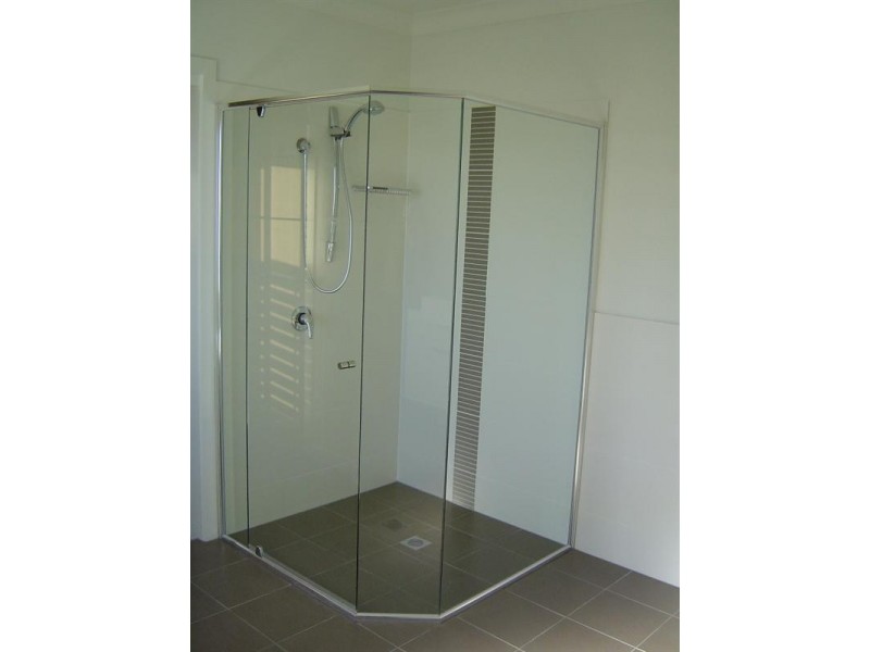 4/111 Pohlman Street, Southport QLD 4215