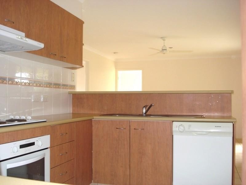 35 Murchinson Street, Pacific Pines QLD 4211