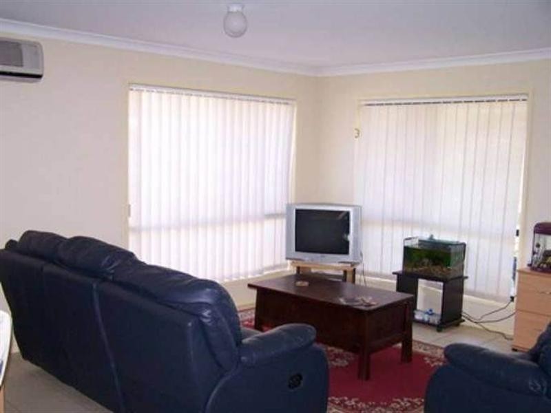 1/141 Pacific Pines Boulevard, Pacific Pines QLD 4211