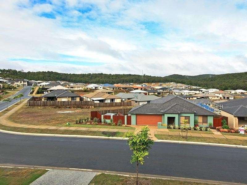 68 Diamantina Circuit, Pacific Pines QLD 4211