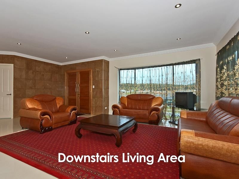 68 Diamantina Circuit, Pacific Pines QLD 4211