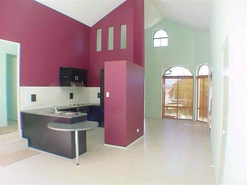 9 York Street, Pacific Pines QLD 4211