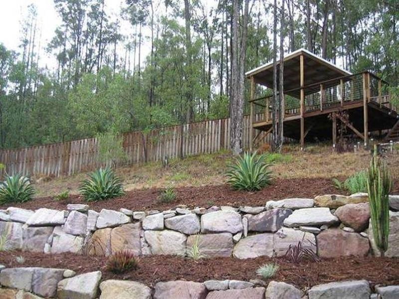 9 York Street, Pacific Pines QLD 4211