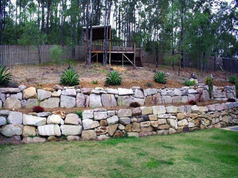 9 York Street, Pacific Pines QLD 4211