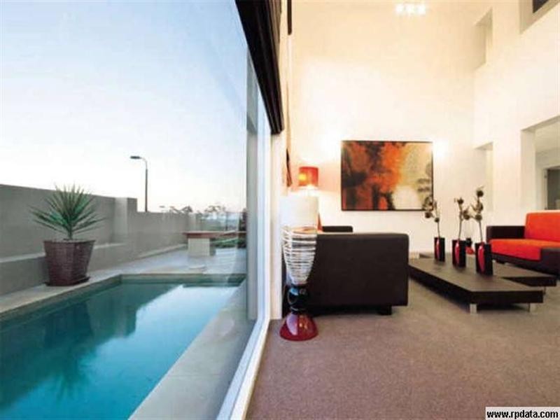 1 Twynam Mews, Pacific Pines QLD 4211