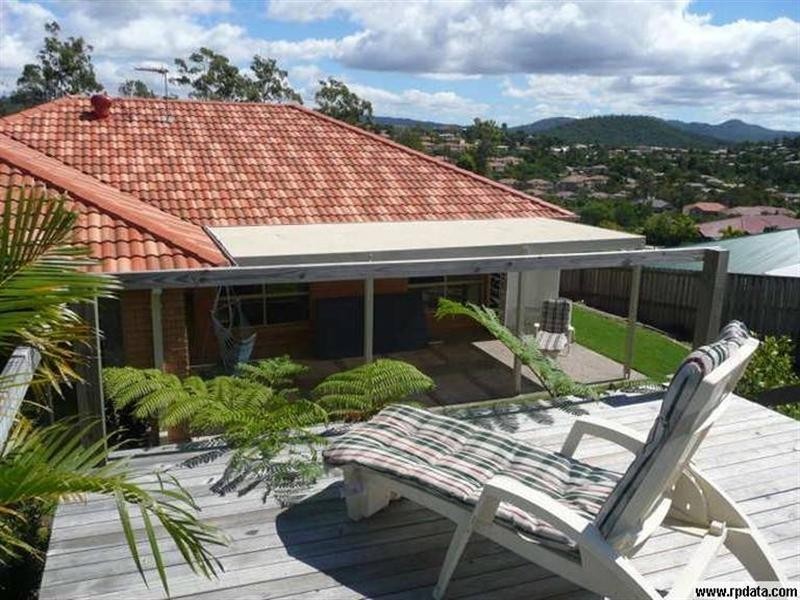 4 Temoe Rise, Pacific Pines QLD 4211