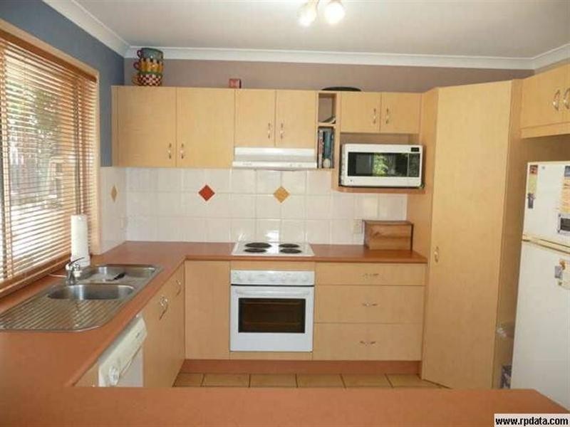 4 Temoe Rise, Pacific Pines QLD 4211