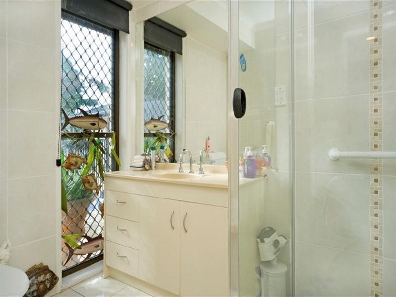 17 Ashford Road, Helensvale QLD 4212