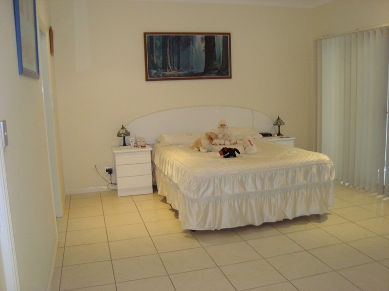 Pacific Pines QLD 4211