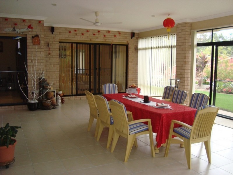 Pacific Pines QLD 4211