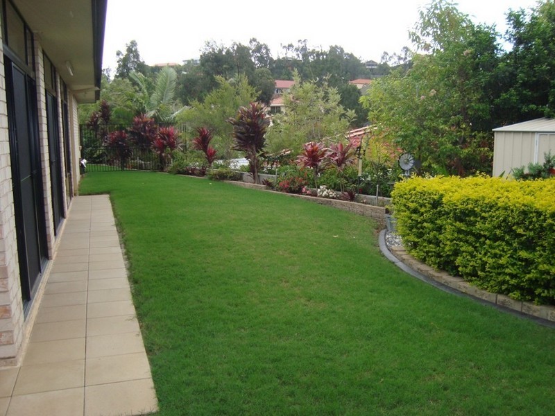 Pacific Pines QLD 4211