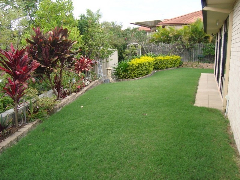 Pacific Pines QLD 4211