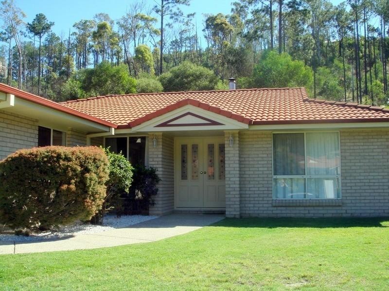 10 Moorea Court, Pacific Pines QLD 4211