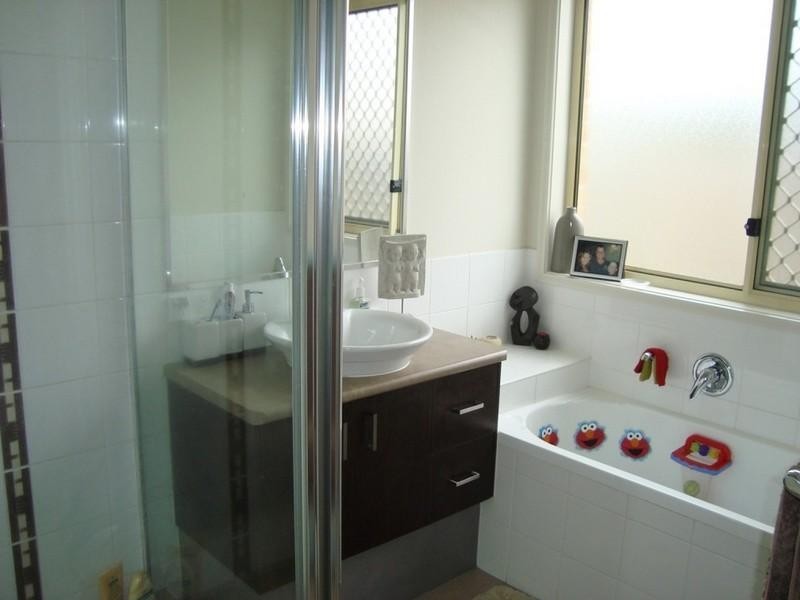 35 Summerhill Drive, Morayfield QLD 4506