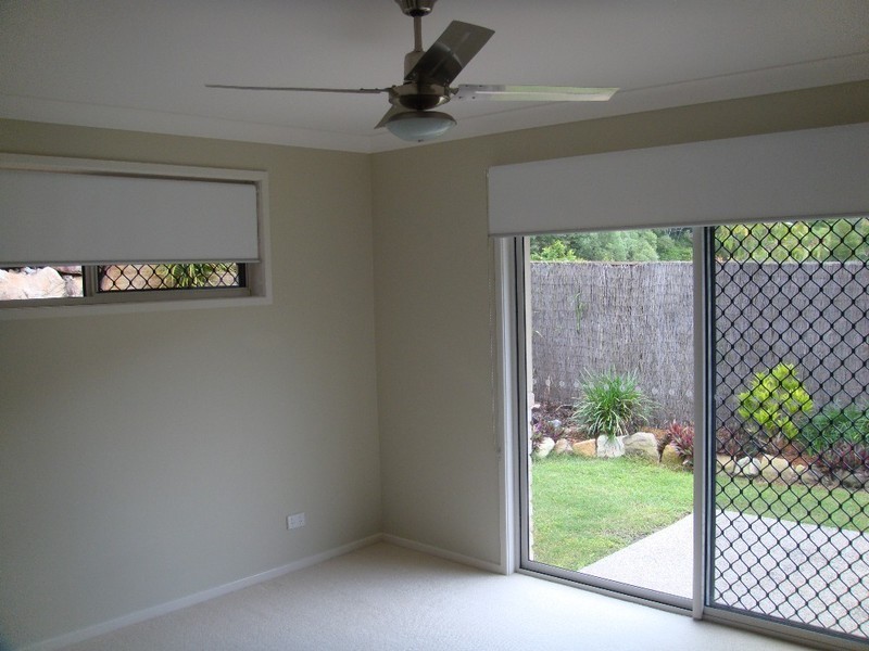 4 Lambert Drive, Pacific Pines QLD 4211