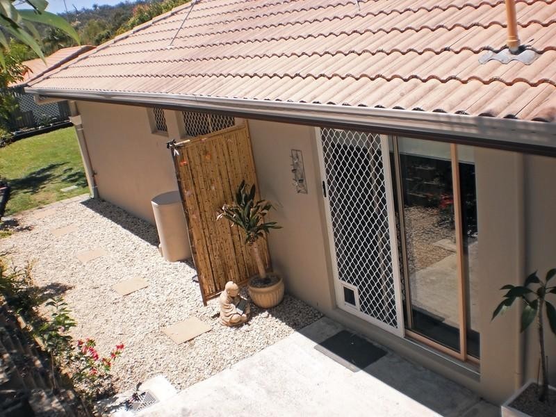 2/33 Broadway Drive, Oxenford QLD 4210