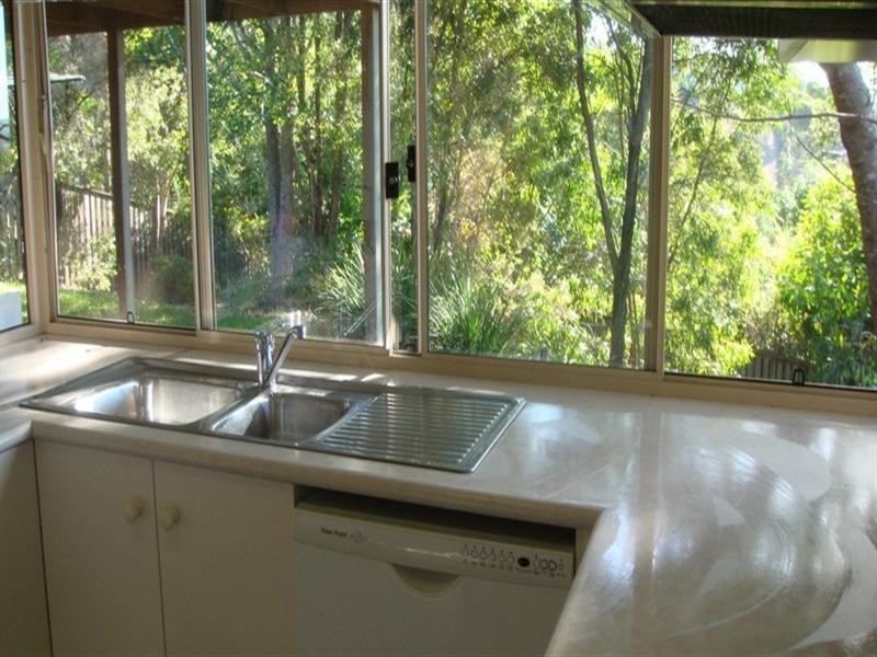 5 Windward Rise, Pacific Pines QLD 4211