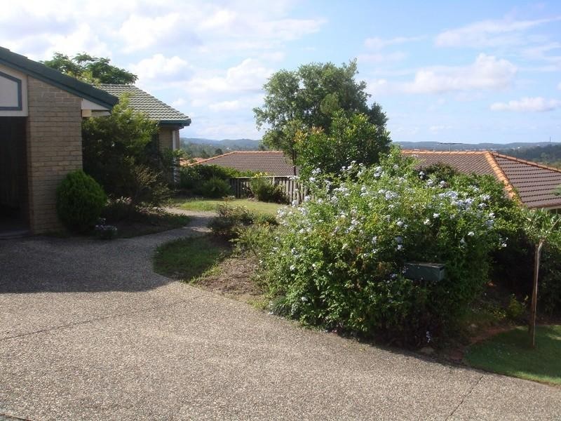 5 Windward Rise, Pacific Pines QLD 4211