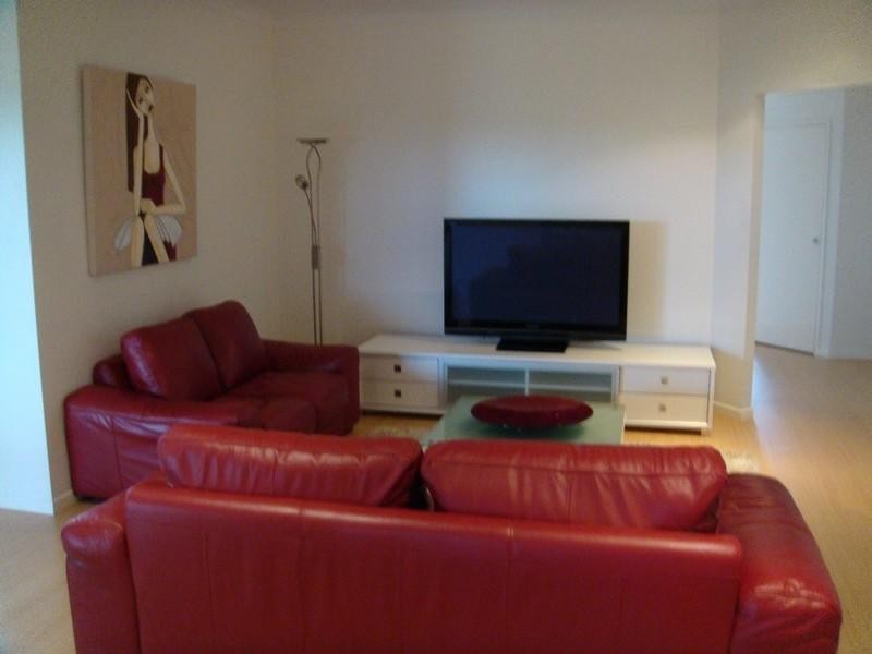 33 Harmsworth Road, Pacific Pines QLD 4211