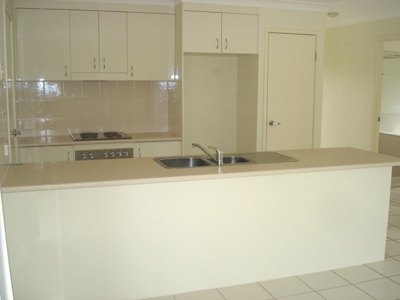 20 Witheren Circuit, Pacific Pines QLD 4211