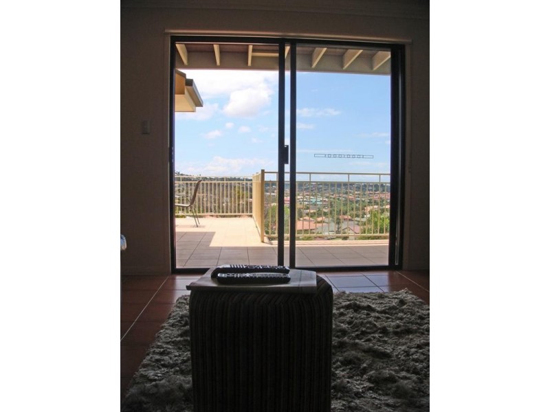 28 Carter Street, Pacific Pines QLD 4211