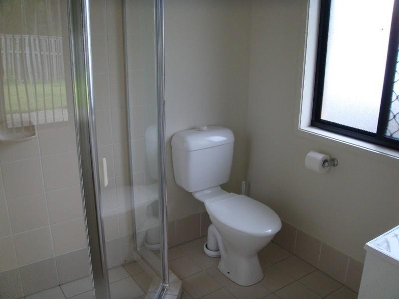 253 Universal Street, Oxenford QLD 4210