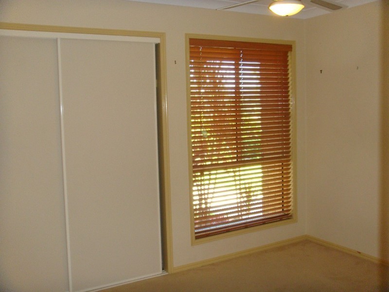 10 Temoe Rise, Pacific Pines QLD 4211