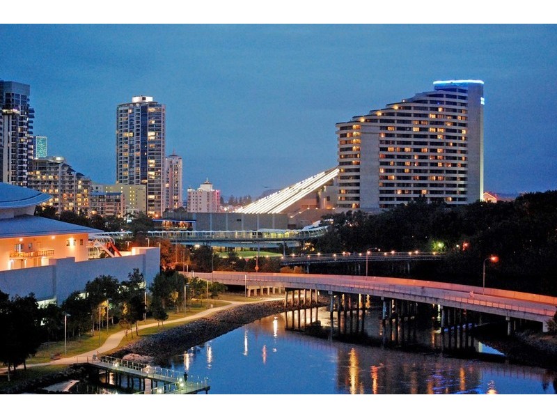 Broadbeach Waters QLD 4218