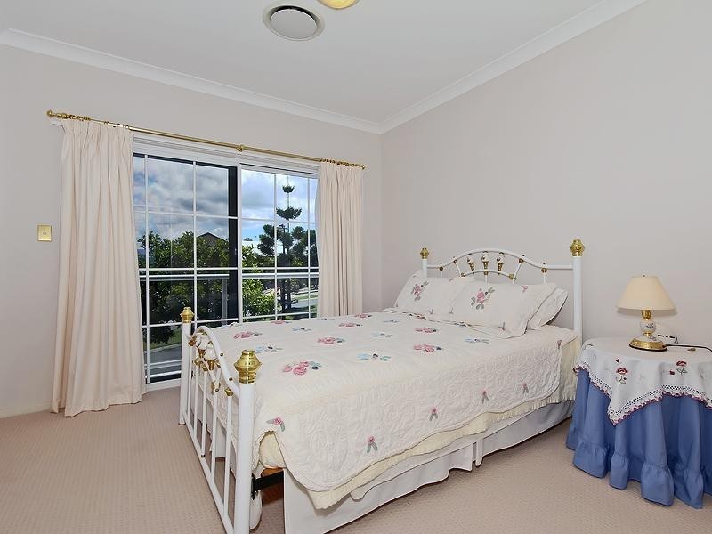 57 Midway Terrace, Pacific Pines QLD 4211