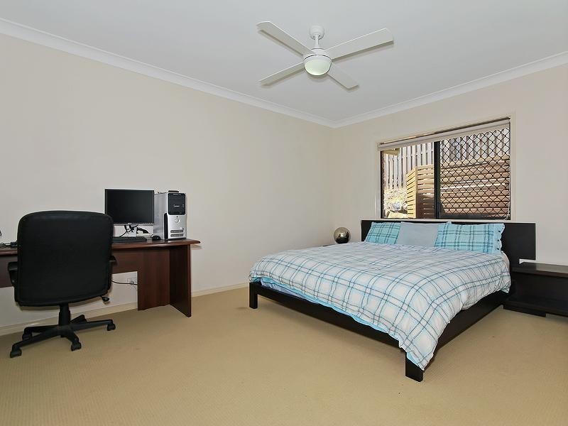 7 Minyon Court, Pacific Pines QLD 4211