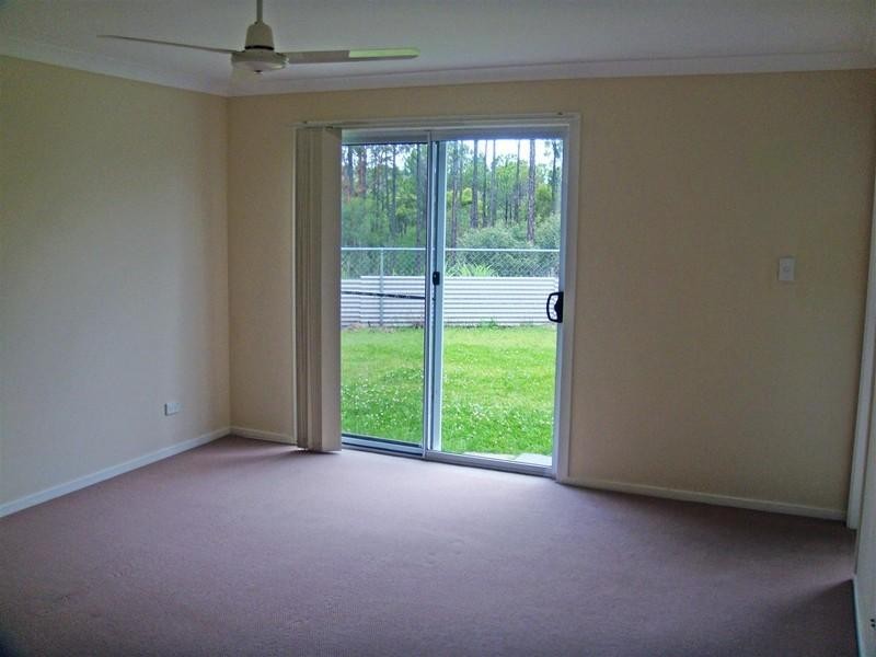 12 Norfolk Drive, Pacific Pines QLD 4211