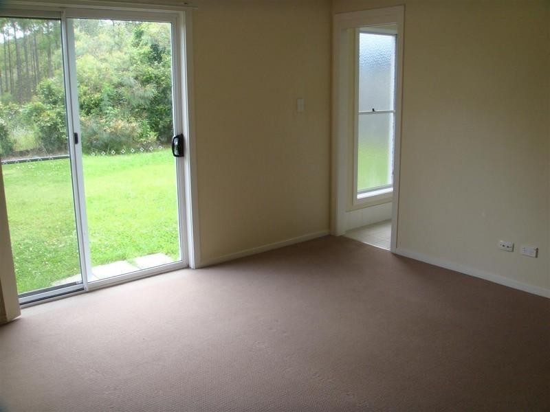 12 Norfolk Drive, Pacific Pines QLD 4211