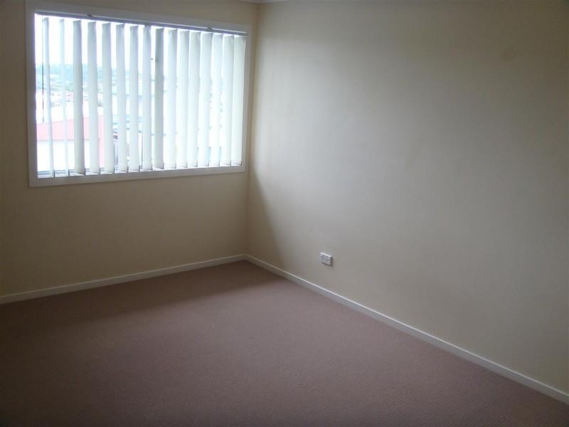 12 Norfolk Drive, Pacific Pines QLD 4211