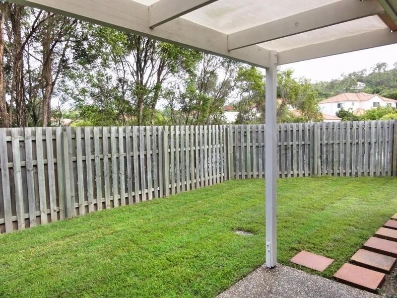 11/2 Studio Drive, Pacific Pines QLD 4211