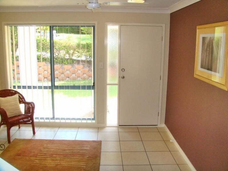 11/2 Studio Drive, Pacific Pines QLD 4211