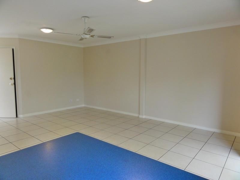 11/2 Studio Drive, Pacific Pines QLD 4211