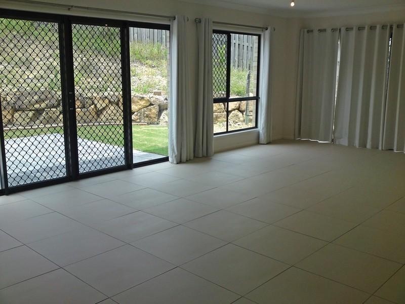 34 Wellers Street, Pacific Pines QLD 4211