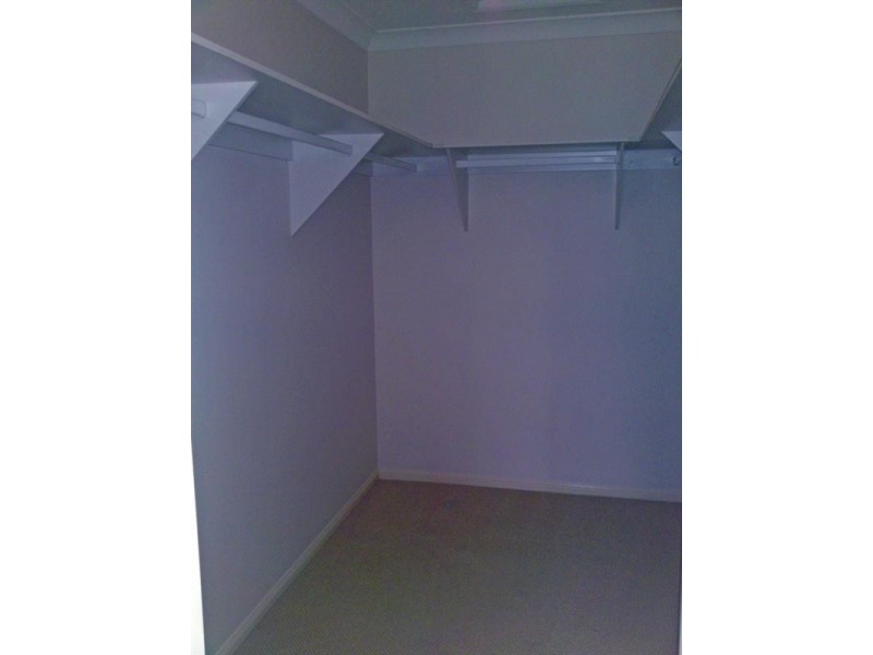 34 Wellers Street, Pacific Pines QLD 4211