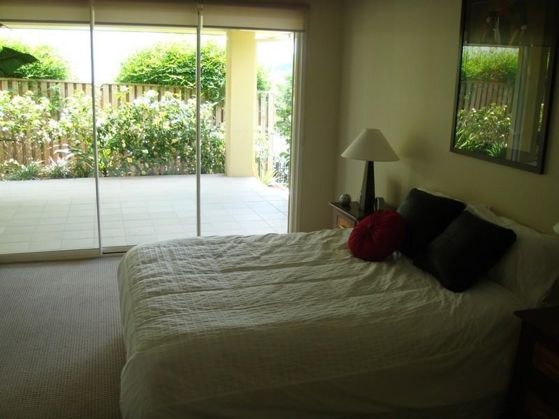 4 Twynam Mews, Pacific Pines QLD 4211