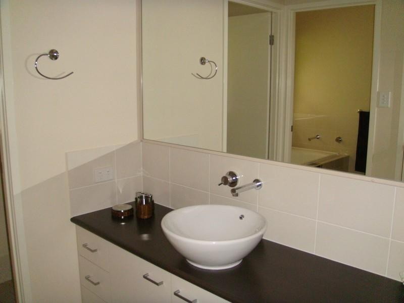 4 Twynam Mews, Pacific Pines QLD 4211