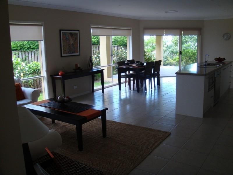 4 Twynam Mews, Pacific Pines QLD 4211