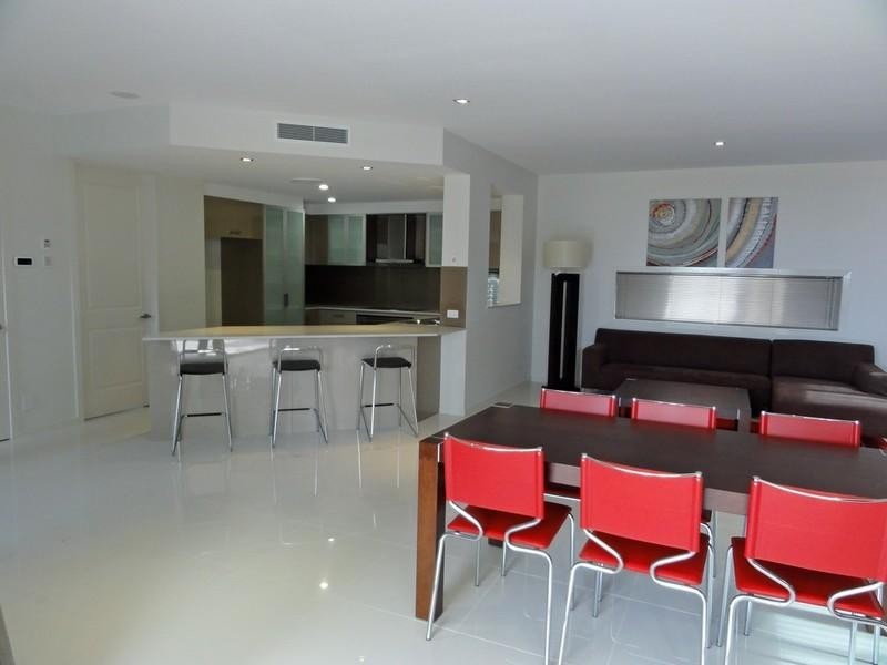 1 Twynam Mews, Pacific Pines QLD 4211