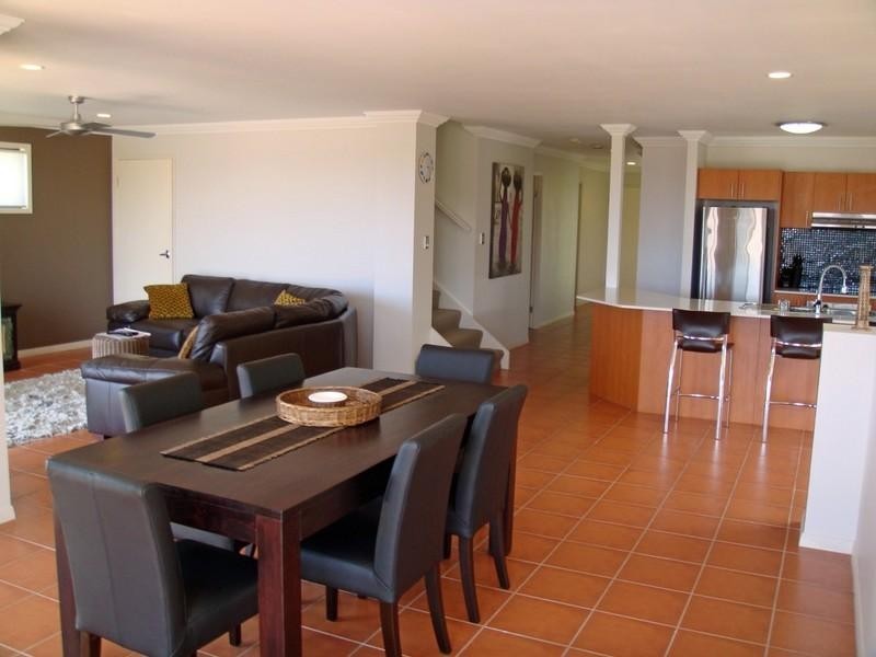 14 Woodward Lane, Pacific Pines QLD 4211